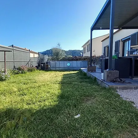 Maison Vue Et Montagne