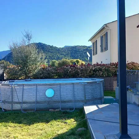 Maison Vue Et Montagne